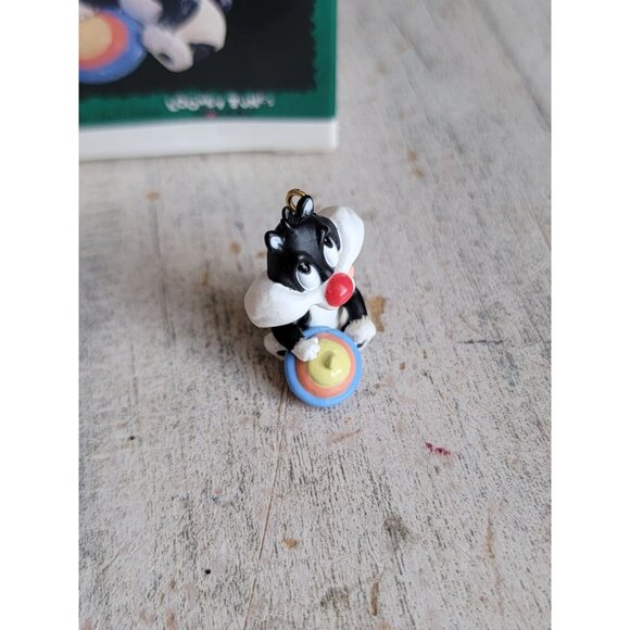 Hallmark vintage miniature baby Sylvester Looney tunes ornament Xmas - Picture 3 of 6